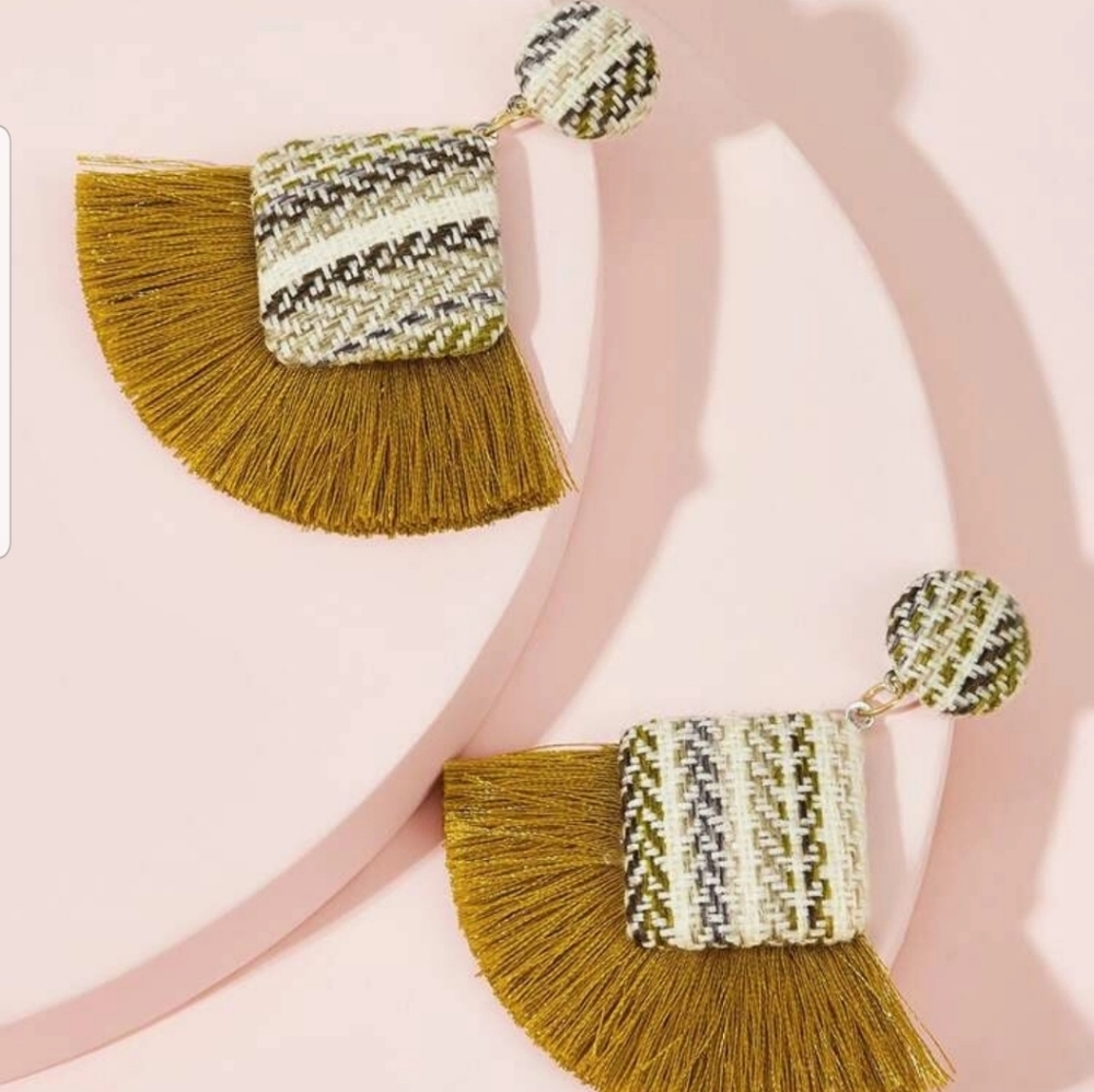 ◇Leslie◇ Tassel Earrings - Picture 2 of 4